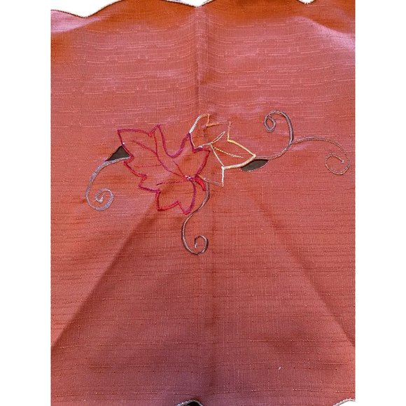 Leaf Fall Thanksgiving Table Runner + 4 Cream color Cloth Napkins - Picture 5 of 8